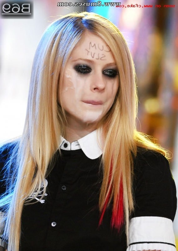 Fake-Celebrities-Sex-Pictures/Avril-Lavigne Avril_Lavigne__8muses_-_Sex_and_Porn_Comics_60.jpg