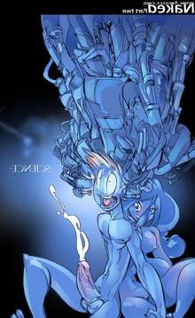 Naked – Issue 2